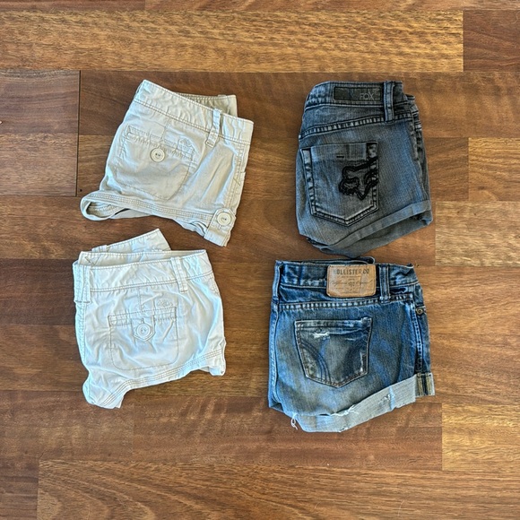 Four pairs of size zero jean shorts in perfect condition! - Picture 3 of 11